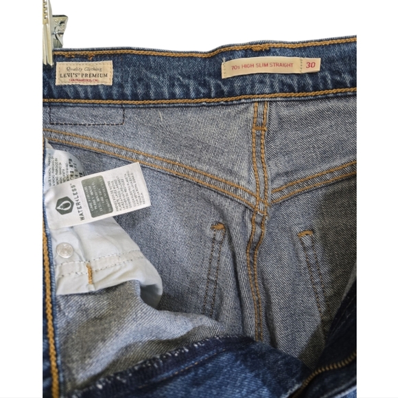 Levi's Premium High Rise Slim Straight Women's Jeans 30 Medium Wash - Picture 5 of 9
